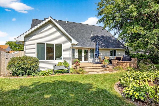 805 KENSINGTON ROAD, Neenah, WI 54956