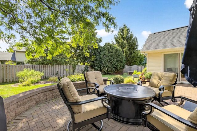 805 KENSINGTON ROAD, Neenah, WI 54956