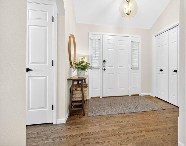 805 KENSINGTON ROAD, Neenah, WI 54956