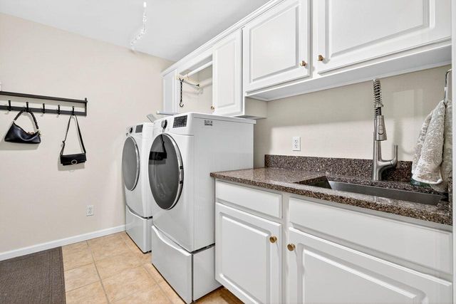 805 KENSINGTON ROAD, Neenah, WI 54956