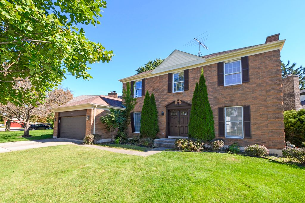 130 Westhampton Court, Aurora, IL 60504 — photo 2
