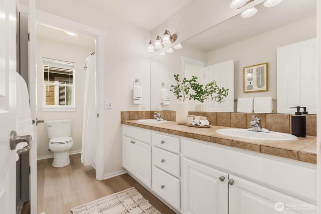 3463 NE Madison Way, Issaquah, WA 98029