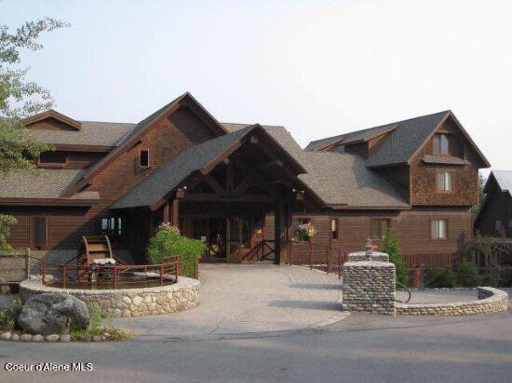 41 Lakeshore Dr, Sagle, ID 83860 photo 2