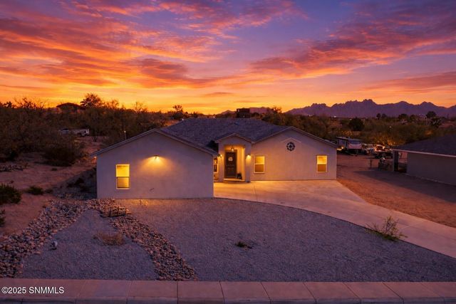 4032 Nemesh Drive, Las Cruces, NM 88005