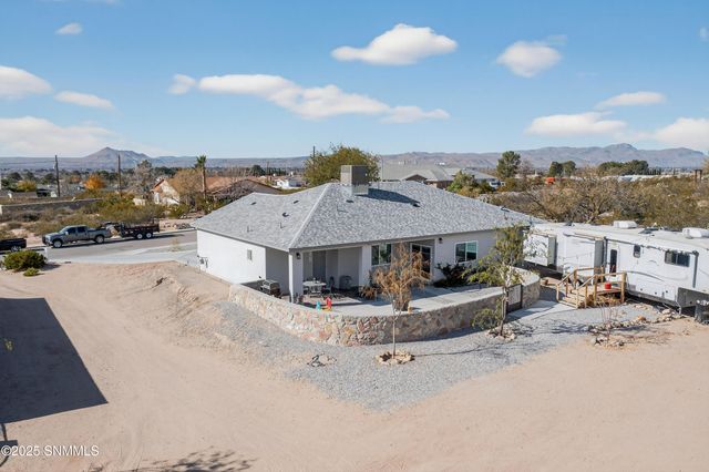 4032 Nemesh Drive, Las Cruces, NM 88005
