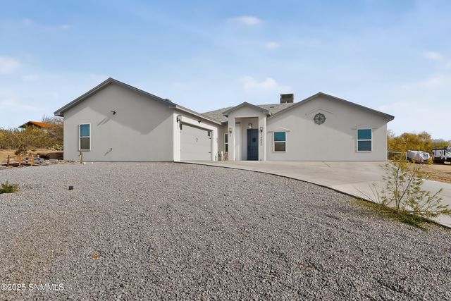 4032 Nemesh Drive, Las Cruces, NM 88005