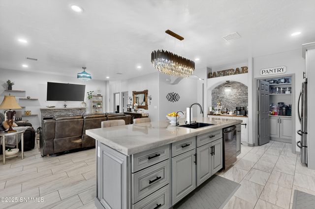 4032 Nemesh Drive, Las Cruces, NM 88005