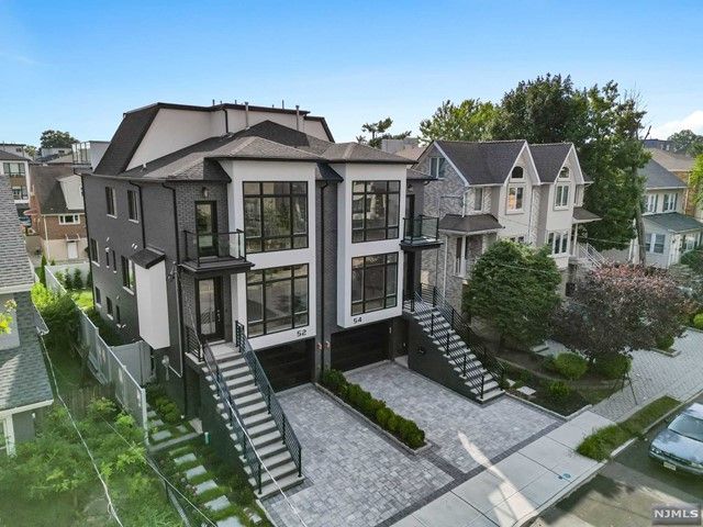 52 Knox Avenue, Cliffside Park, NJ 07010