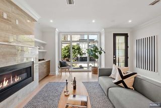 52 Knox Avenue, Cliffside Park, NJ 07010