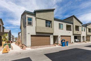 1532 Eliana Crossing Place, Henderson, NV 89002