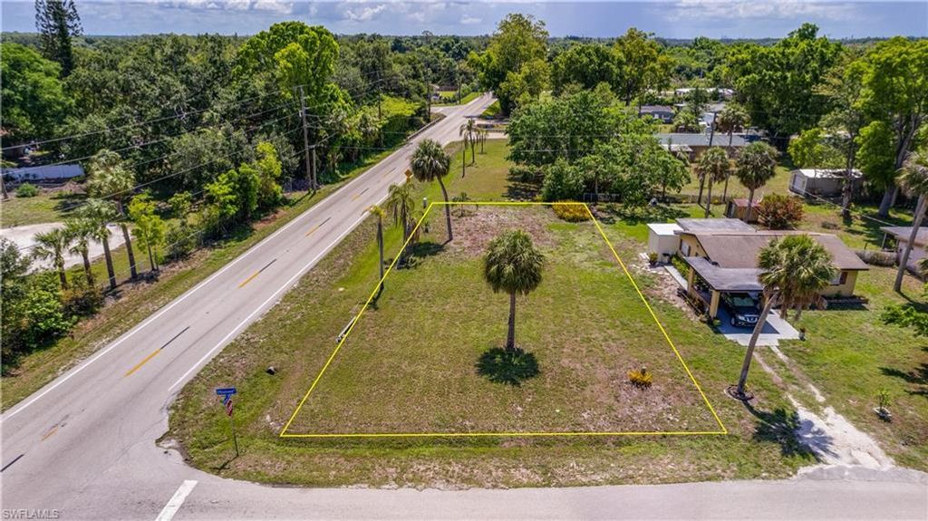 335 Ottumwa AVE, FORT MYERS, FL 33905 — exterior
