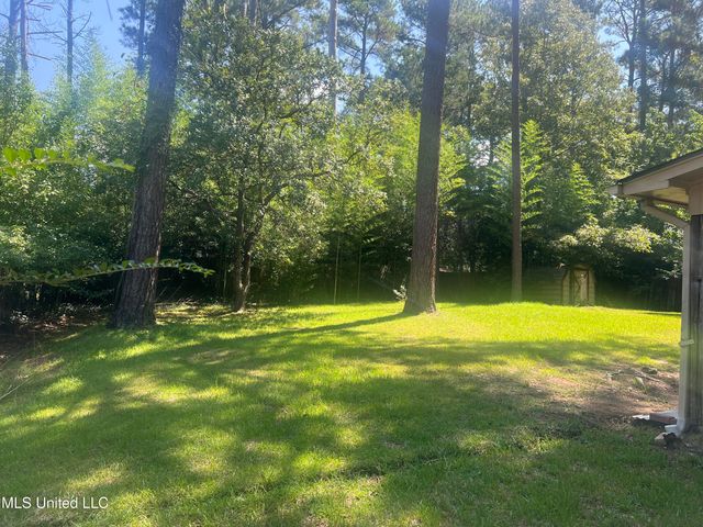 3432 Dundee Lane, Jackson, MS 39212
