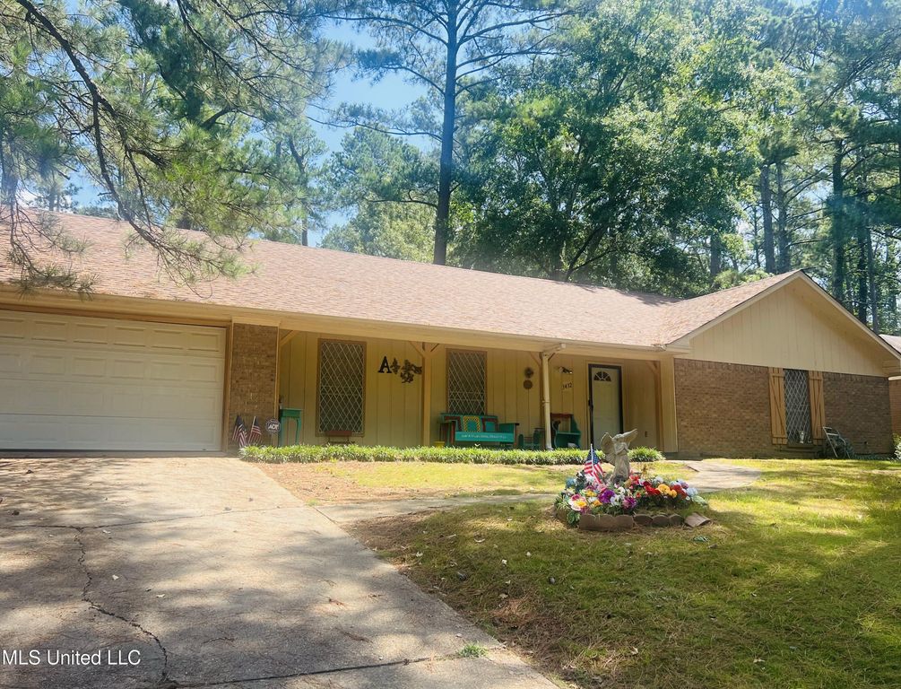 3432 Dundee Lane, Jackson, MS 39212