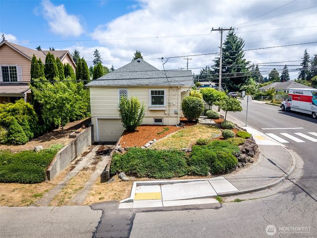 2920 15th, Bremerton, WA 98312