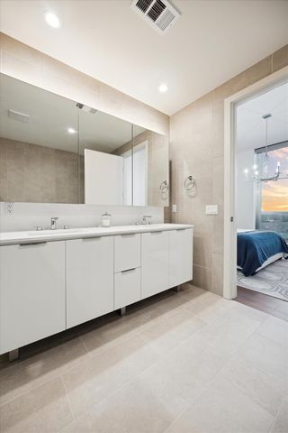 44 East Ave 3301, Austin, TX 78701