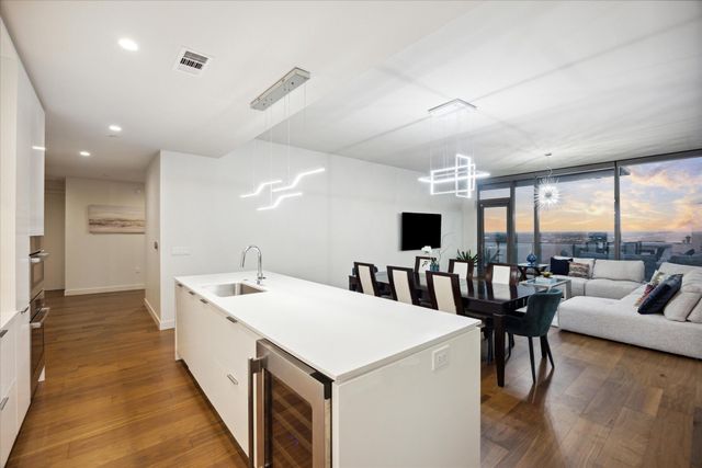 44 East Ave 3301, Austin, TX 78701