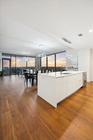 44 East Ave 3301, Austin, TX 78701