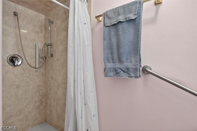 5148 Fairfield DR, Fort Myers, FL 33919