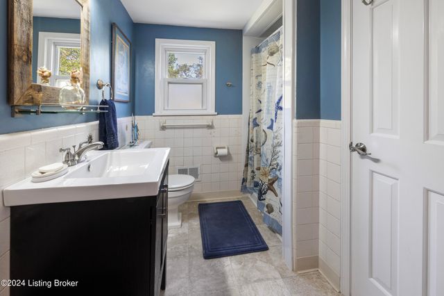8117 Watterson Trail, Louisville, KY 40299