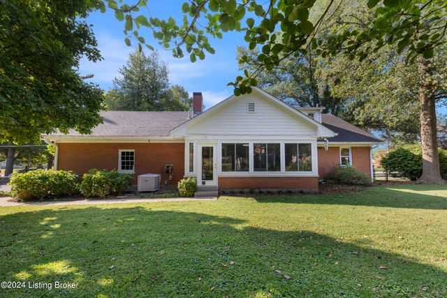 8117 Watterson Trail, Louisville, KY 40299