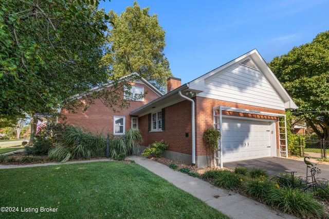 8117 Watterson Trail, Louisville, KY 40299