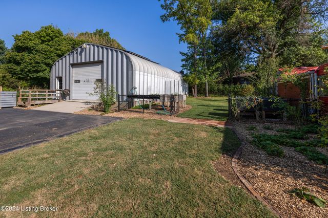 8117 Watterson Trail, Louisville, KY 40299