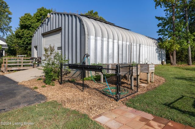 8117 Watterson Trail, Louisville, KY 40299