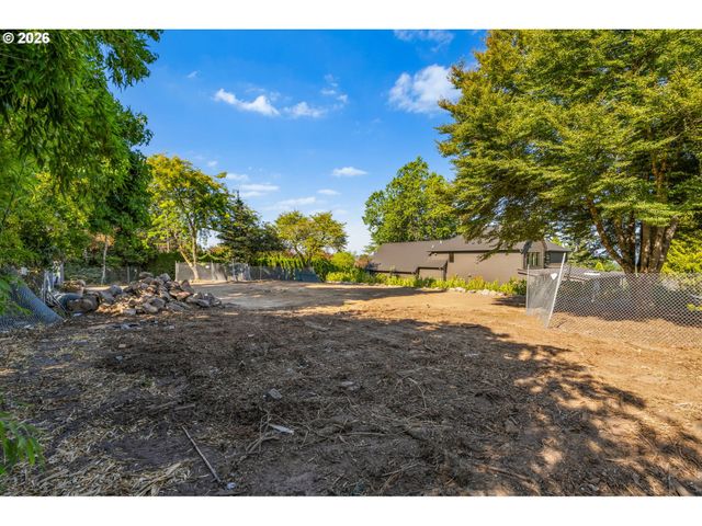 1890 EGAN Way, Lake Oswego, OR 97034