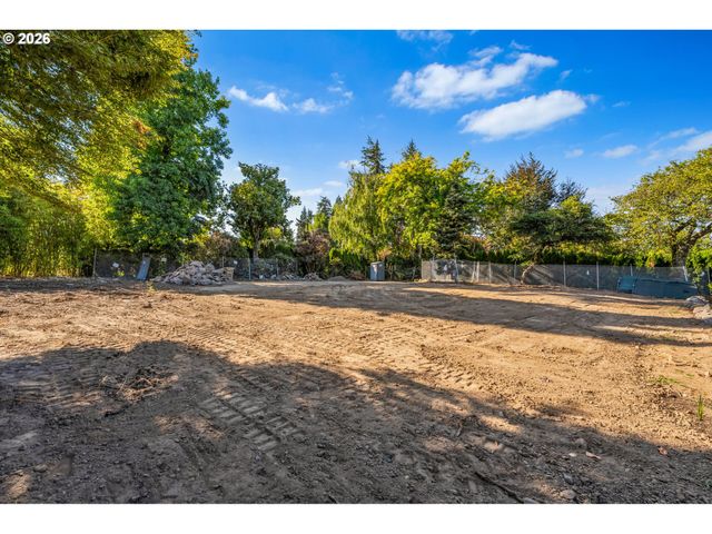 1890 EGAN Way, Lake Oswego, OR 97034
