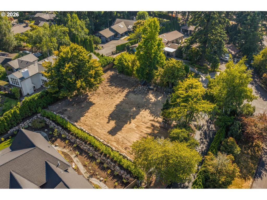 1890 EGAN Way, Lake Oswego, OR 97034