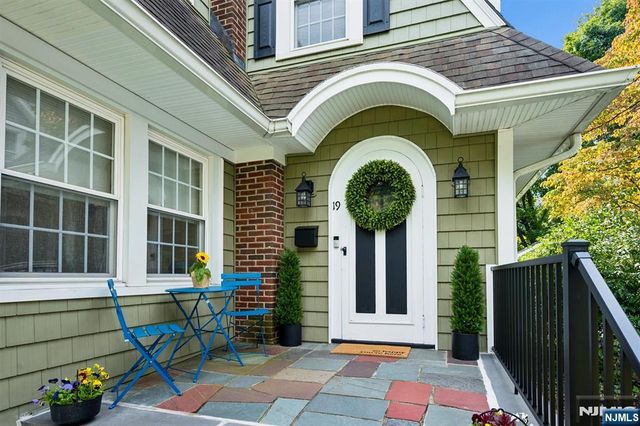 19 Fairview Avenue, Glen Rock, NJ 07452