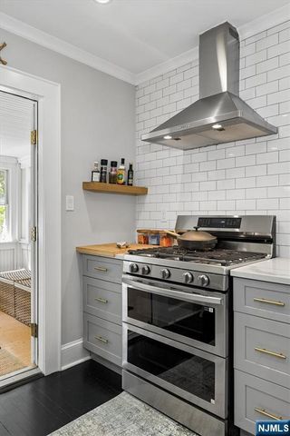 19 Fairview Avenue, Glen Rock, NJ 07452