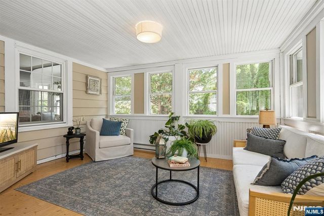 19 Fairview Avenue, Glen Rock, NJ 07452