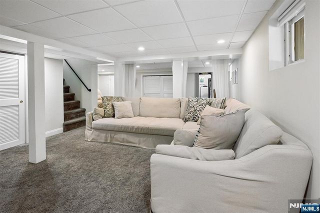 19 Fairview Avenue, Glen Rock, NJ 07452