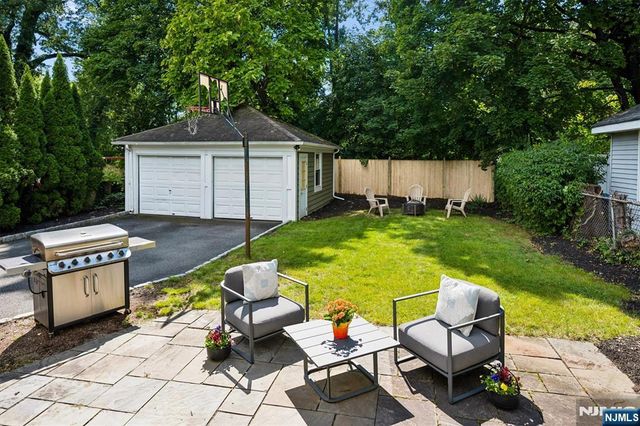 19 Fairview Avenue, Glen Rock, NJ 07452