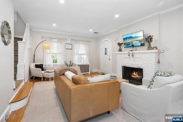 19 Fairview Avenue, Glen Rock, NJ 07452