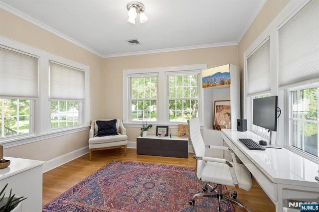 19 Fairview Avenue, Glen Rock, NJ 07452