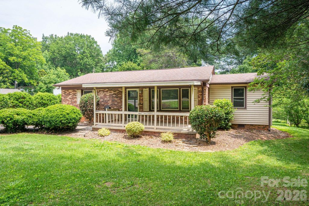 626 Dallas Spencer Mtn Road, Dallas, NC 28034