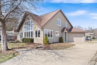 2087 Richardson Avenue, Holland, MI 49424
