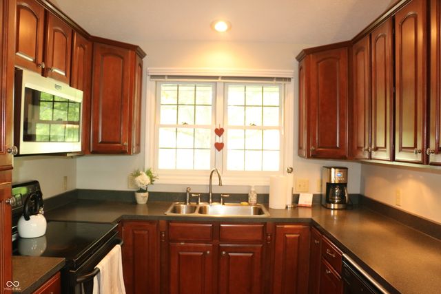 18020 Sun Ridge Circle, Noblesville, IN 46062