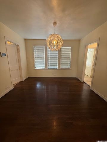 6711 Broadway, San Antonio, TX 78209