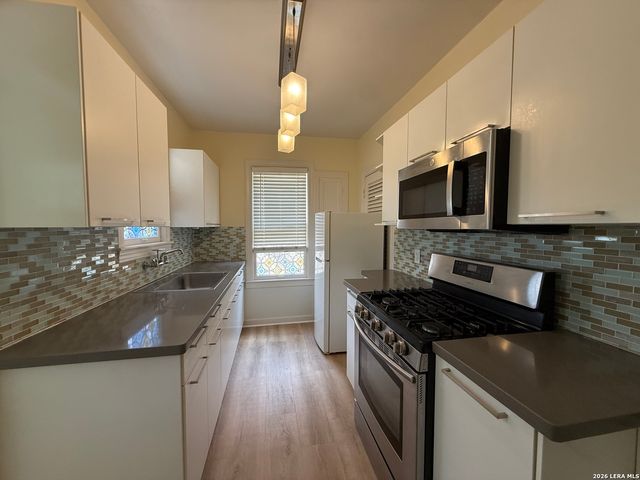 6711 Broadway, San Antonio, TX 78209