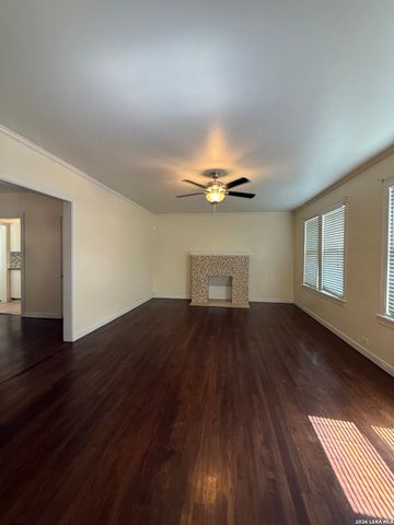 6711 Broadway, San Antonio, TX 78209