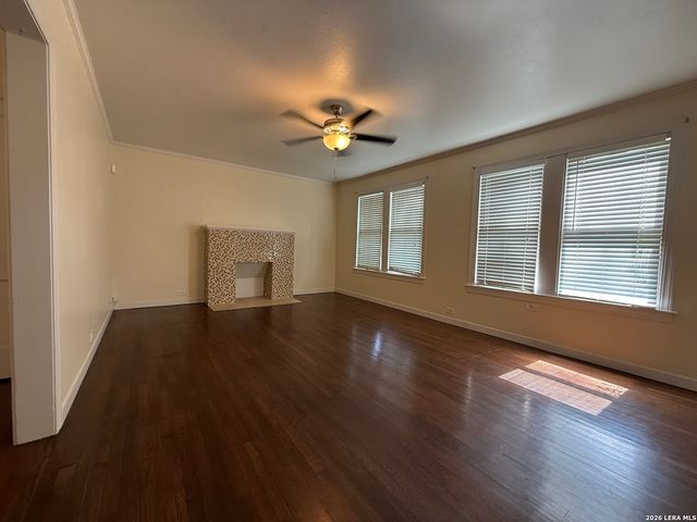 6711 Broadway, San Antonio, TX 78209