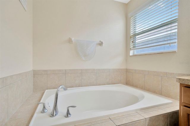 313 SHELL MANOR DRIVE, Ruskin, FL 33570