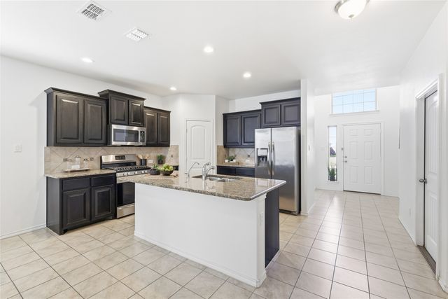 109 Red Fox Lane, Denton, TX 76210