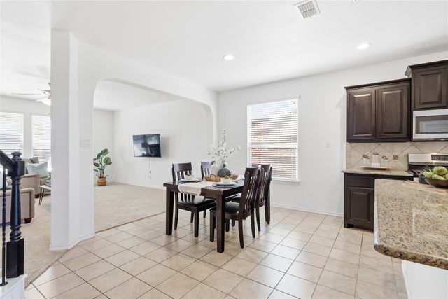 109 Red Fox Lane, Denton, TX 76210