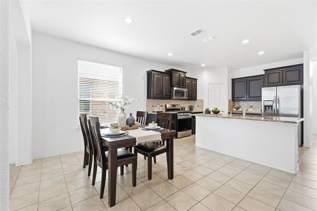 109 Red Fox Lane, Denton, TX 76210