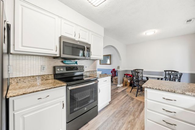 5117 S 1st St., Murrells Inlet, SC 29576