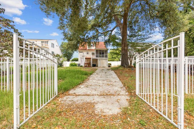 5117 S 1st St., Murrells Inlet, SC 29576
